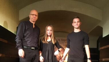 Zdjęcie dla galerii ZŁOTA  SZPILA