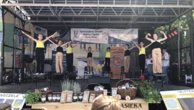 Zdjęcie dla galerii Życie miodem słodzone