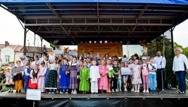 Zdjęcie dla galerii „Dziecko w Folklorze” – plener i werdykt finałowy