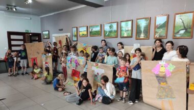 Zdjęcie dla galerii Wakacyjne zajęcia świetlicowe w MGOK-u